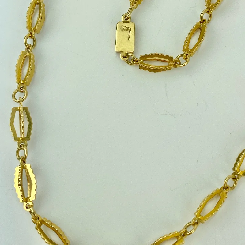 Sleek design necklaces-Estate Collection - Necklace 18K Yellow Gold Fancy Link Chain