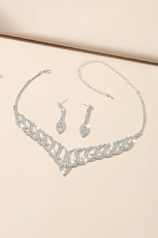 Stretch cord necklaces-Classic Diamond Sparkling Necklace And Earrings Set