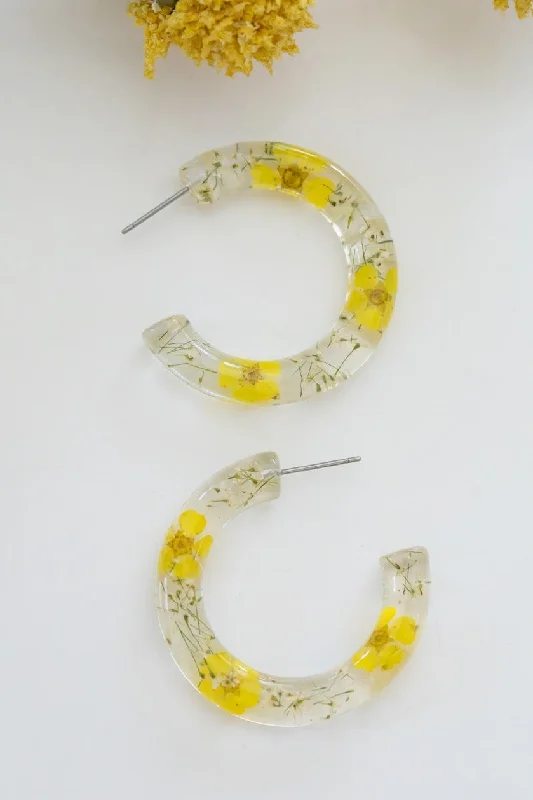 Half moon rings-Thin hoop earrings-Julie Yellow Daisy  Earrings | Lucite Hoop Earrings | Spring and Summer Style | Floral Resin Artisan Hoops